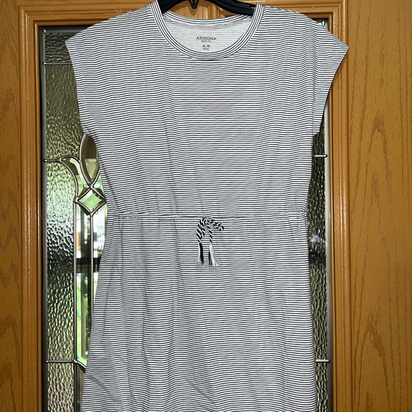 Arizona Jean Company Other - girls striped dress with tie in the front